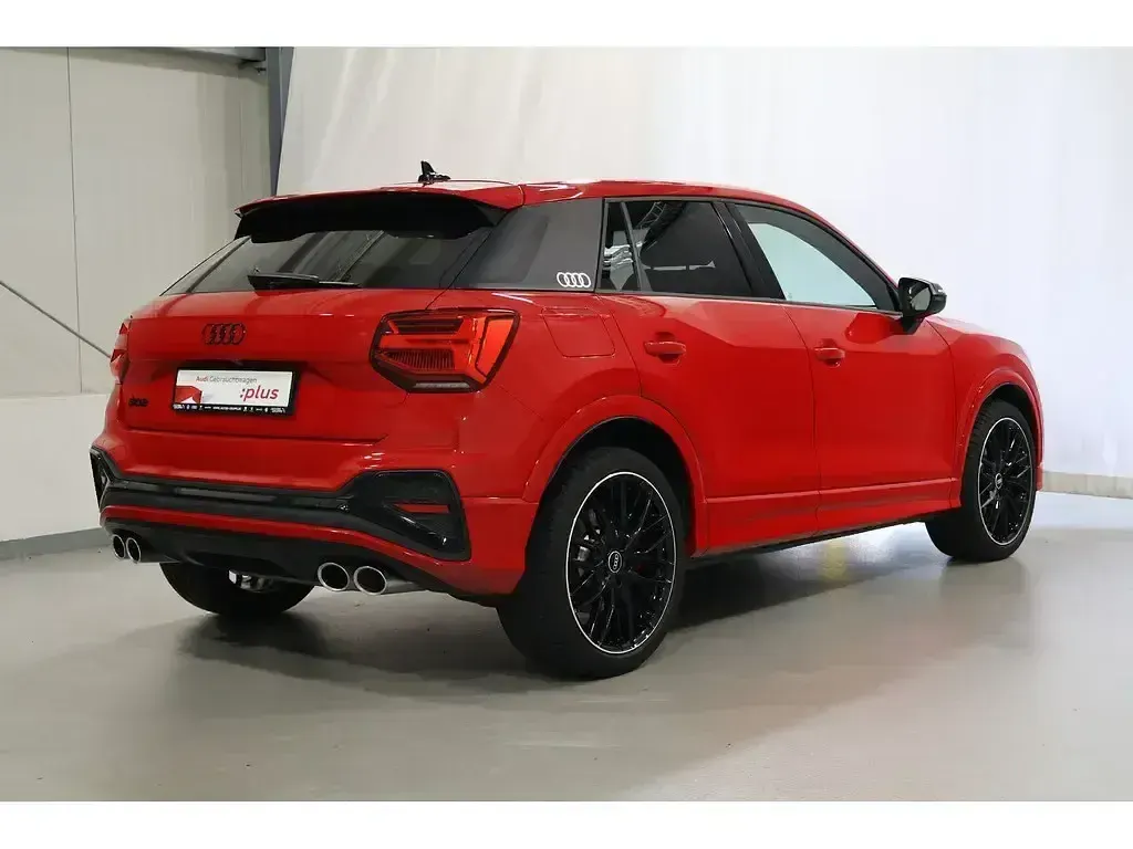 Gebraucht Audi SQ2 Comfort 300 PS (220 kW) 2021 Rot SUV