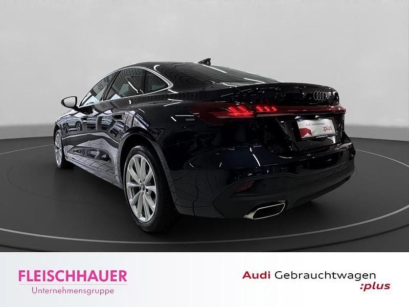 Gebraucht Audi A5 Basis 204 PS (150 kW) 2025 Blau Kombi