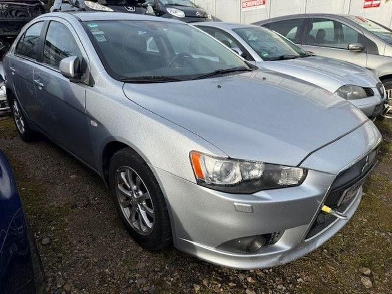 Gebraucht Mitsubishi Lancer 117 PS (86 kW) 2011 Cool silver (metallic) Limousine