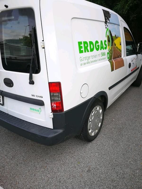 Usado Opel Combo 98 HP (72 kW) 2006 Branco Monovolume