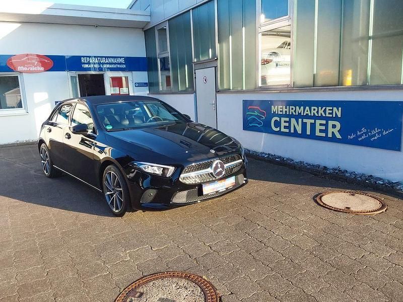 Schwarz Gebraucht 2021 Mercedes A160 Business Limousine | 19.800 € (Guter Preis) - Bild 1/4