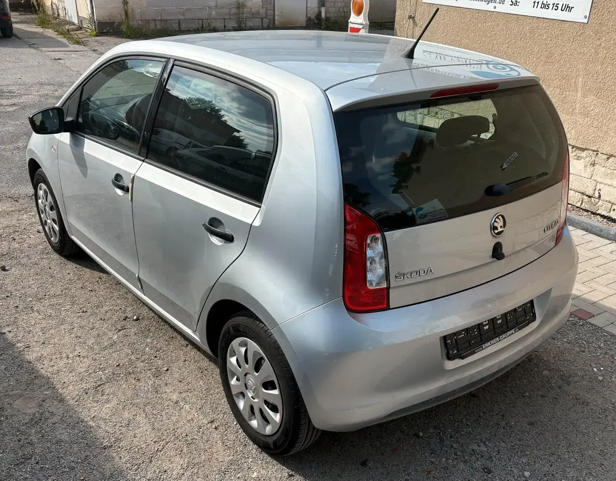 Gebraucht Skoda Citigo Active 60 PS (44 kW) 2015 Silber Kleinwagen