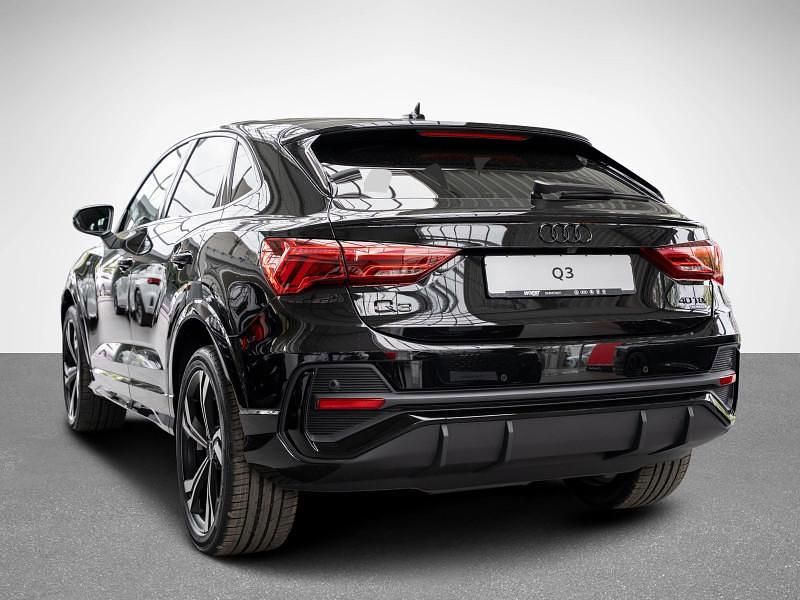 Mythosschwarz metallic Gebraucht 2025 Audi Q3 Sportback S-Line SUV | 62.990 € (Etwas zu teuer) - Bild 1/4