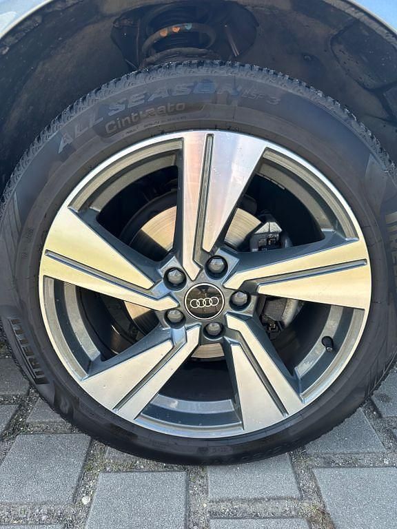 Gebraucht Audi Q2 S-Line 150 PS (110 kW) 2023 Grau SUV