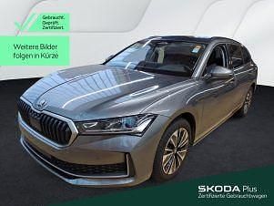 Graphitegrau metallic Gebraucht 2025 Skoda Superb Selection Kombi | 39.890 € (Superpreis) - Bild 1/4