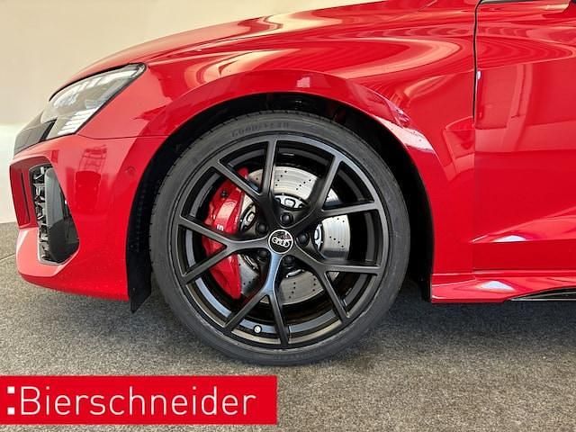 Gebraucht Audi RS3 Sportback Ambiente 400 PS (294 kW) 2023 Tangorot metallic Kleinwagen