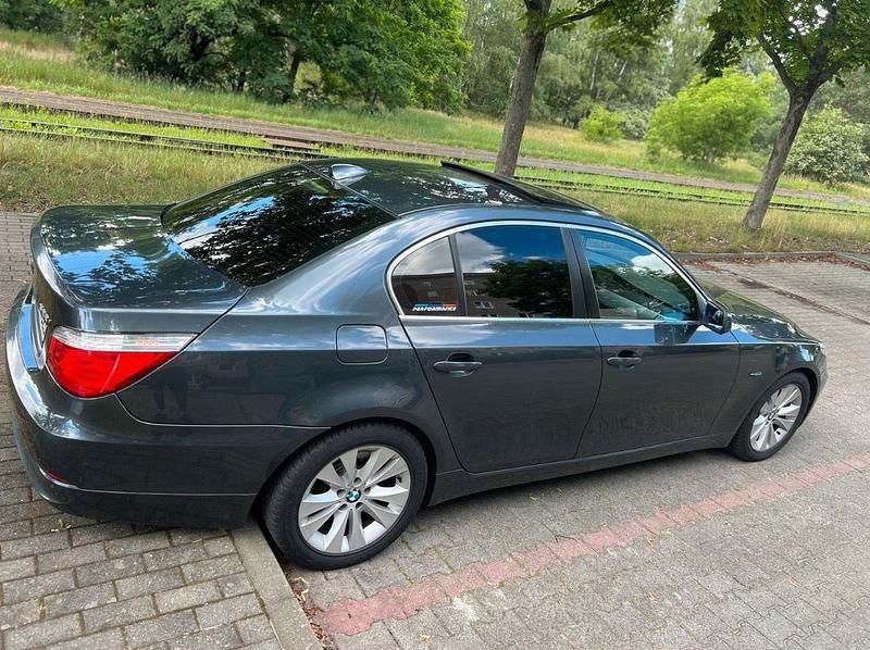 Gebraucht BMW 523 190 PS (139 kW) 2007 Limousine