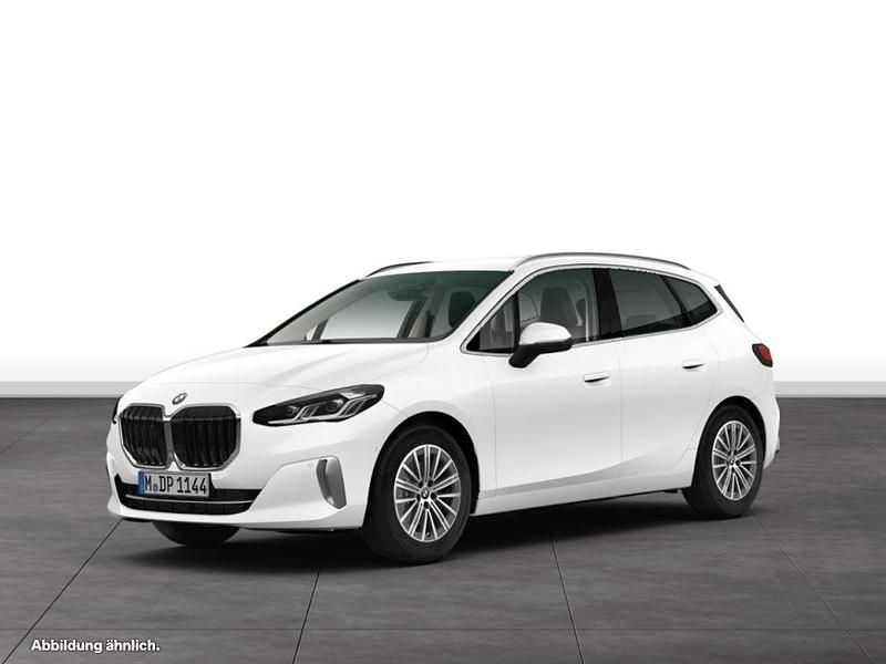 Gebraucht BMW 220 Active Tourer 156 PS (114 kW) 2025 Weiß Van / Kleinbus