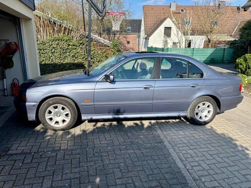 Gebraucht BMW 520 170 PS (125 kW) 2001 Blau Limousine