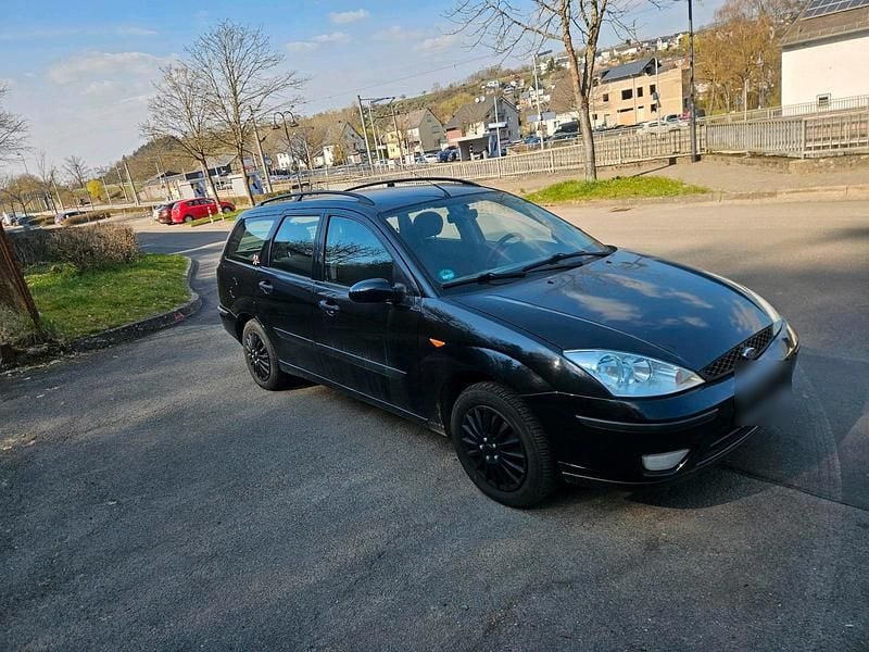 Gebraucht Ford Focus 101 PS (74 kW) 2002 Schwarz Kombi