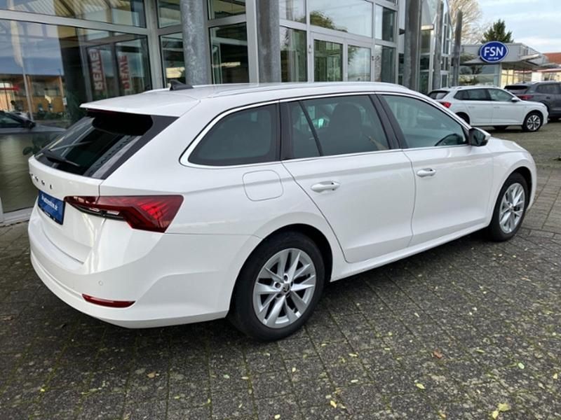 Gebraucht Skoda Octavia Style 116 PS (85 kW) 2023 Weiß Kombi