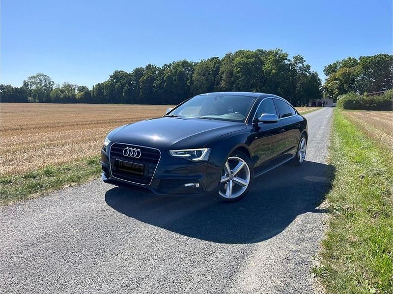 Blau Gebraucht 2012 Audi A5 Sportback S-Line Kleinwagen | 12.600 € (Fairer Preis) - Bild 1/4