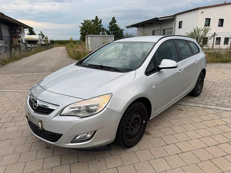 Grau Gebraucht 2012 Opel Astra Kombi | 2.250 € (Superpreis) - Bild 1/4