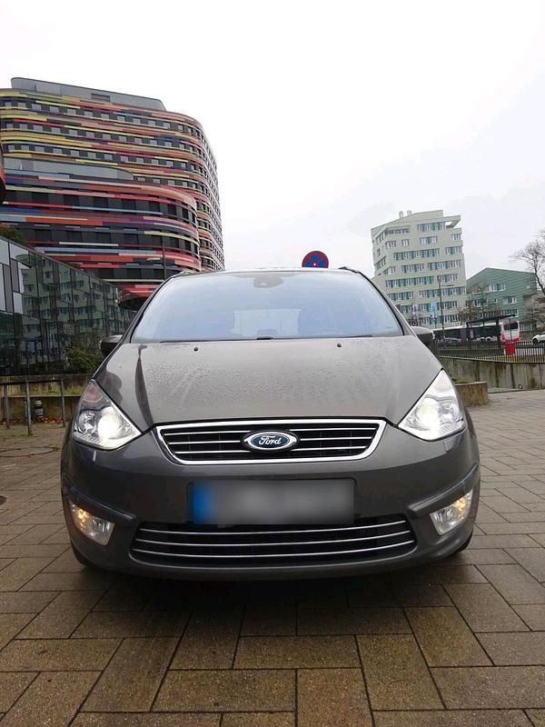 Gebraucht Ford Galaxy Titanium 163 PS (119 kW) 2013 Braun Van / Kleinbus