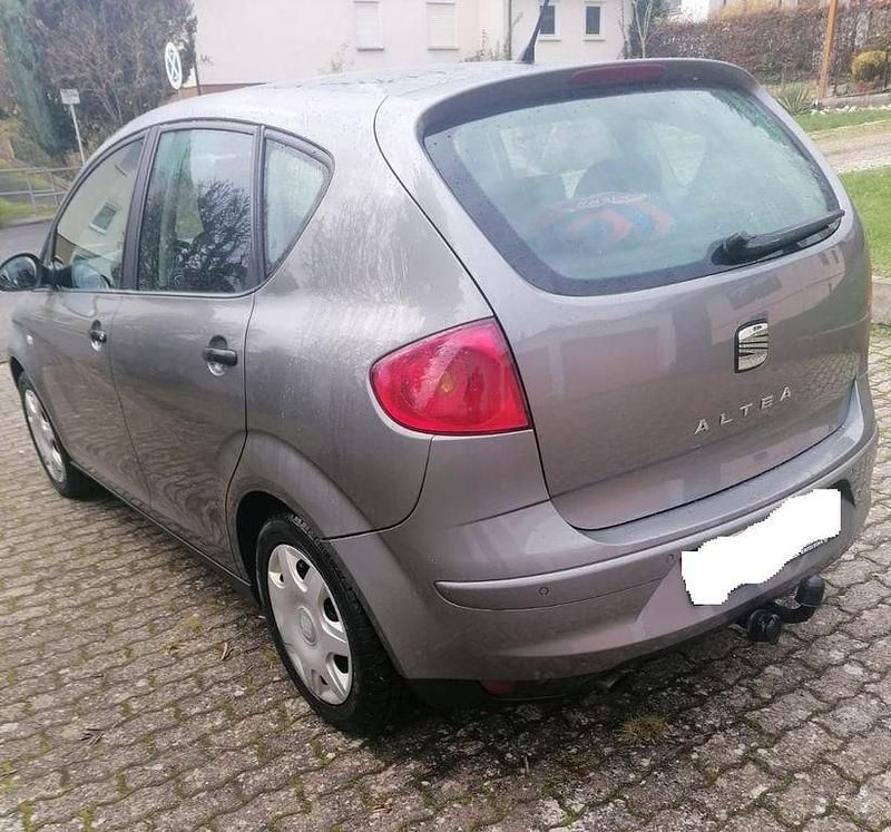 Gebraucht Seat Altea Reference 102 PS (75 kW) 2007 Grau Van / Kleinbus