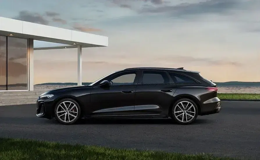 Neu Audi S5 Sport 367 PS (269 kW) 2026 Schwarz Kombi
