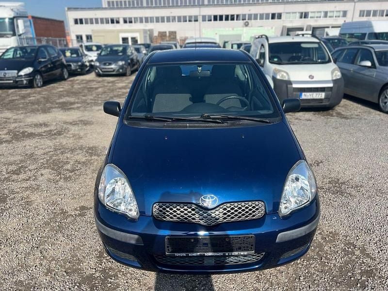 Gebraucht Toyota Yaris 65 PS (47 kW) 2003 Blau Kleinwagen