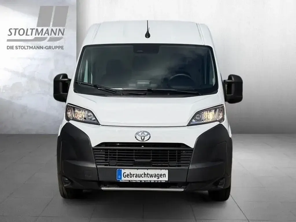 Używany Toyota Proace 140 KM (102 kW) 2024 Biały Minivan