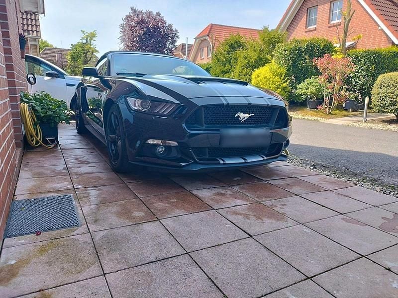 Second-hand Ford Mustang 308 CP (226 kW) 2016 Negru Cabrio