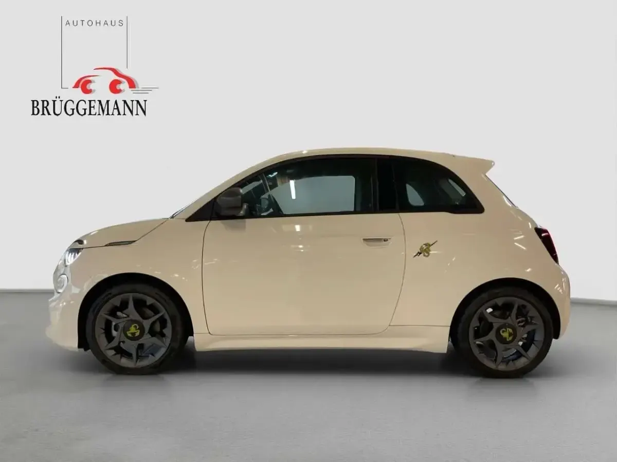 Neu Abarth 500 114 kW (155 PS) 2026 Antidote white Limousine