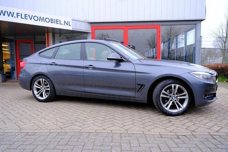 Gebraucht BMW 320 Gran Turismo Executive 184 PS (135 kW) 2019 Grau Limousine