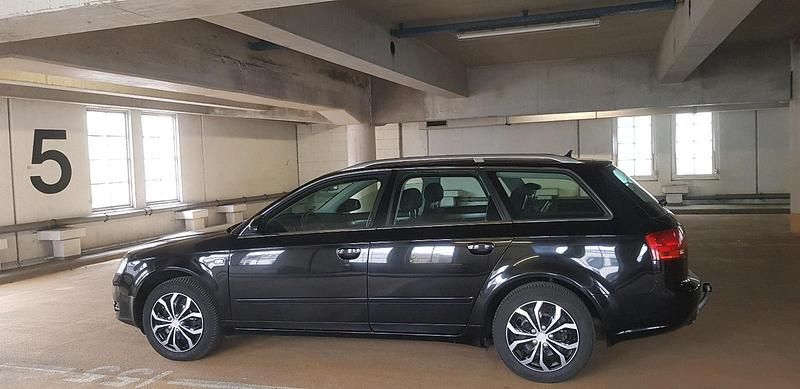 Gebraucht Audi A4 140 PS (102 kW) 2005 Schwarz Kombi