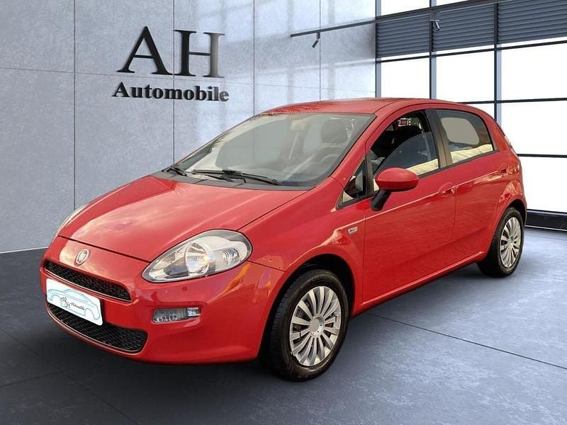 Gebraucht Fiat Punto Street 69 PS (50 kW) 2014 Rot Limousine