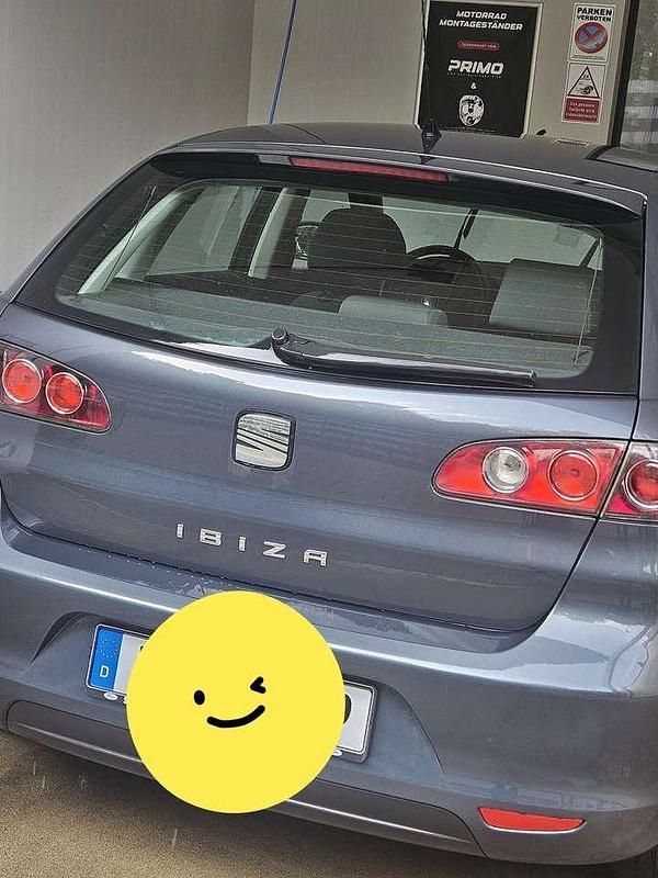 Grau Gebraucht 2006 Seat Ibiza Comfort Kleinwagen | 1.800 € (Fairer Preis) - Bild 1/4