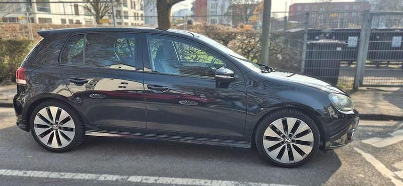 Gebraucht VW Golf VI Highline 122 PS (89 kW) 2010 Schwarz Kleinwagen