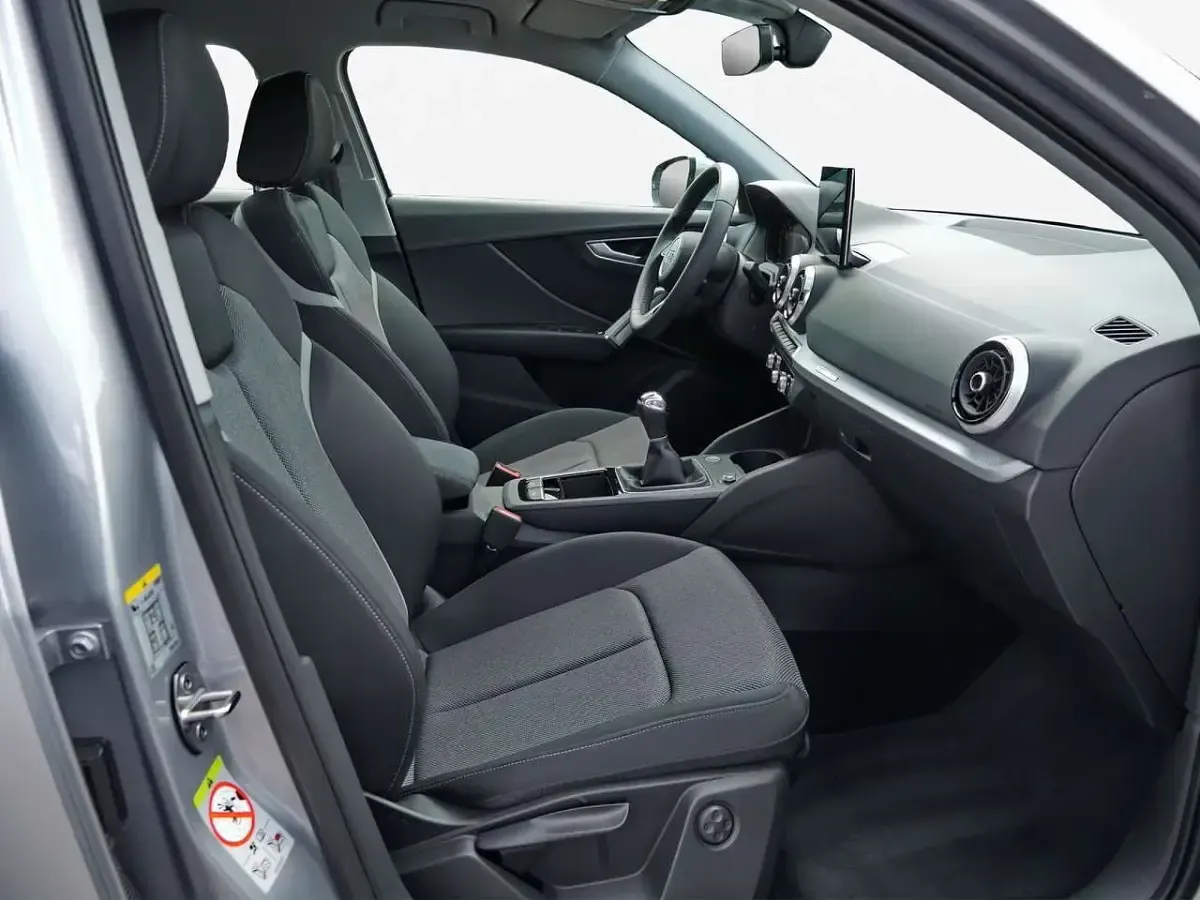 Gebraucht Audi Q2 Advanced Plus 116 PS (85 kW) 2025 Florettsilber metallic SUV
