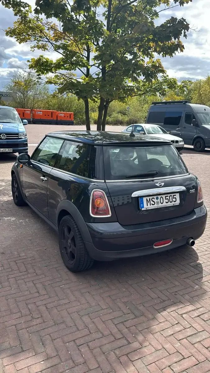 Gebraucht Mini ONE 95 PS (69 kW) 2009 Schwarz Kleinwagen