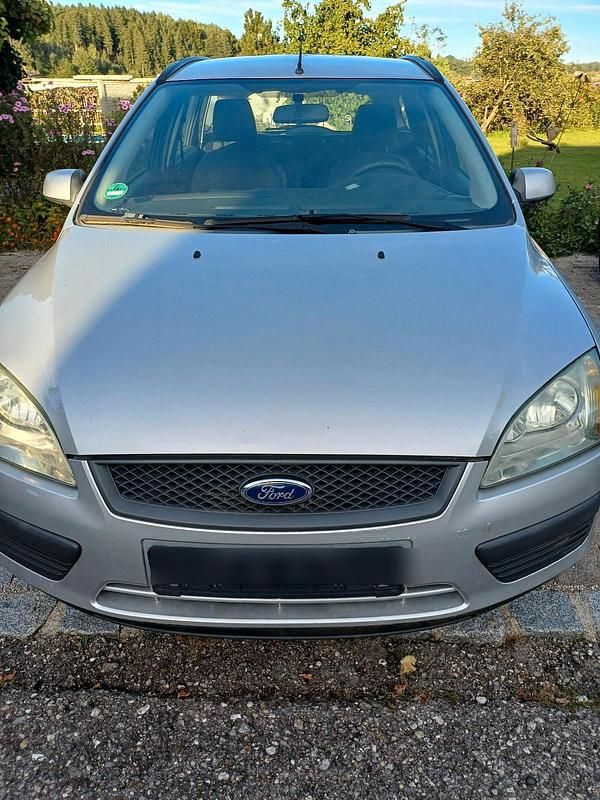 Silber Gebraucht 2006 Ford Focus Kombi | 700 € (Superpreis) - Bild 1/4