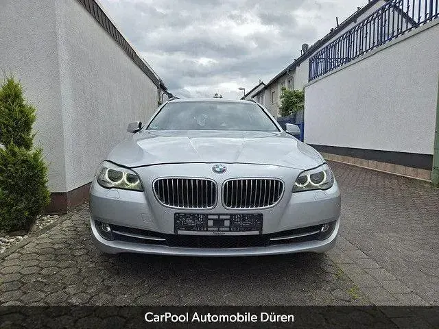 Gebraucht BMW 530 245 PS (180 kW) 2011 Silber Kombi