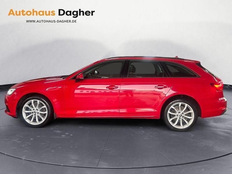 Gebraucht Audi A4 Basis 170 PS (125 kW) 2019 Rot Kombi