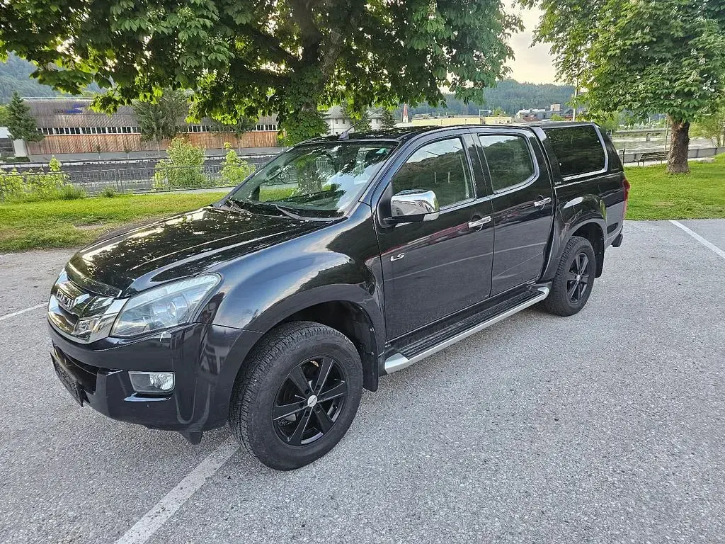 Używany Isuzu D-Max 163 KM (119 kW) 2016 Czarny SUV