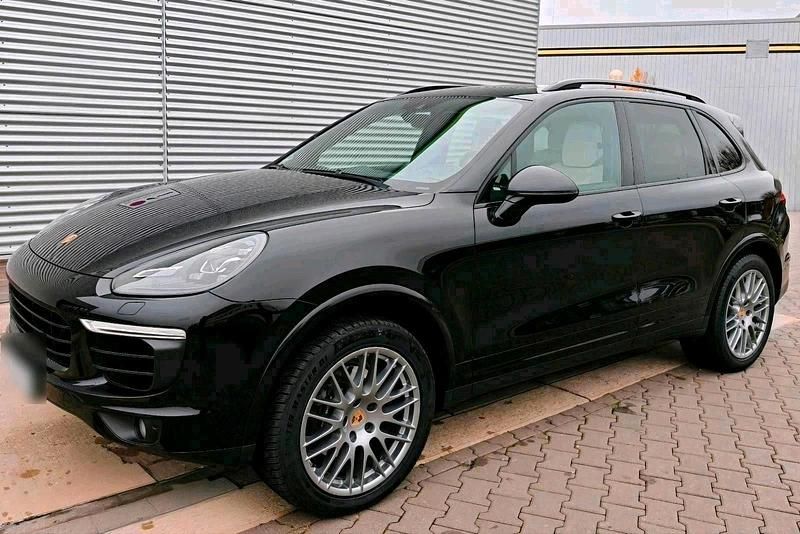 Second-hand Porsche Cayenne Platinum Edition 262 CP (192 kW) 2018 Negru SUV