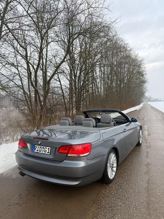 Gebraucht BMW 325 Cabriolet 218 PS (160 kW) 2007 Grau Cabrio