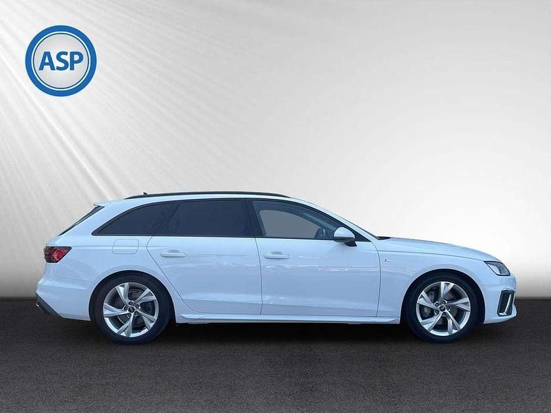 Second-hand Audi A4 S-Line 204 CP (150 kW) 2023 Alb Break