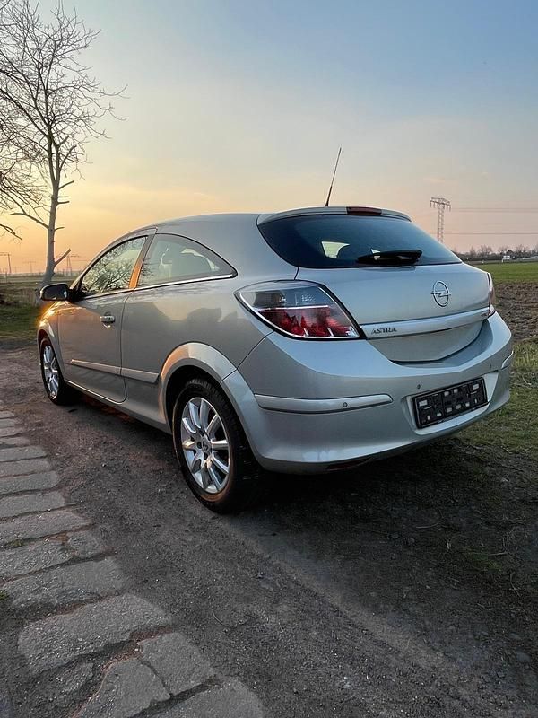 Gebraucht Opel Astra GTC 125 PS (91 kW) 2005 Grau Coupé