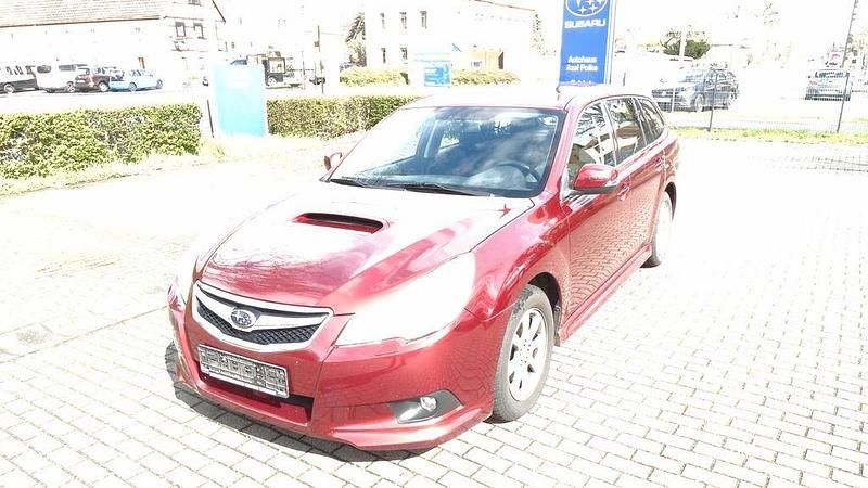 Braun Gebraucht 2012 Subaru Legacy Active Kombi | 9.400 € - Bild 1/4