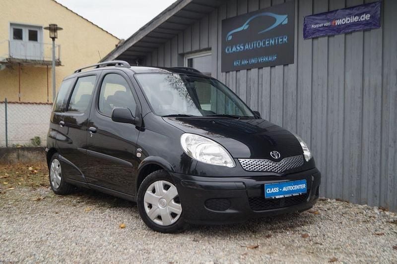 Schwarz Gebraucht 2005 Toyota Yaris Verso Sol Van / Kleinbus | 2.450 € (Fairer Preis) - Bild 1/4