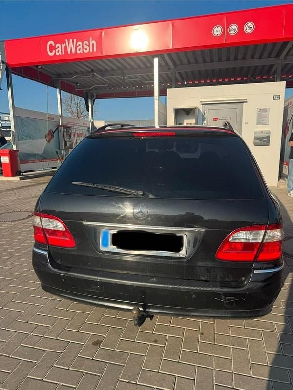 Gebraucht Mercedes E270 170 PS (125 kW) 2004 Schwarz Kombi