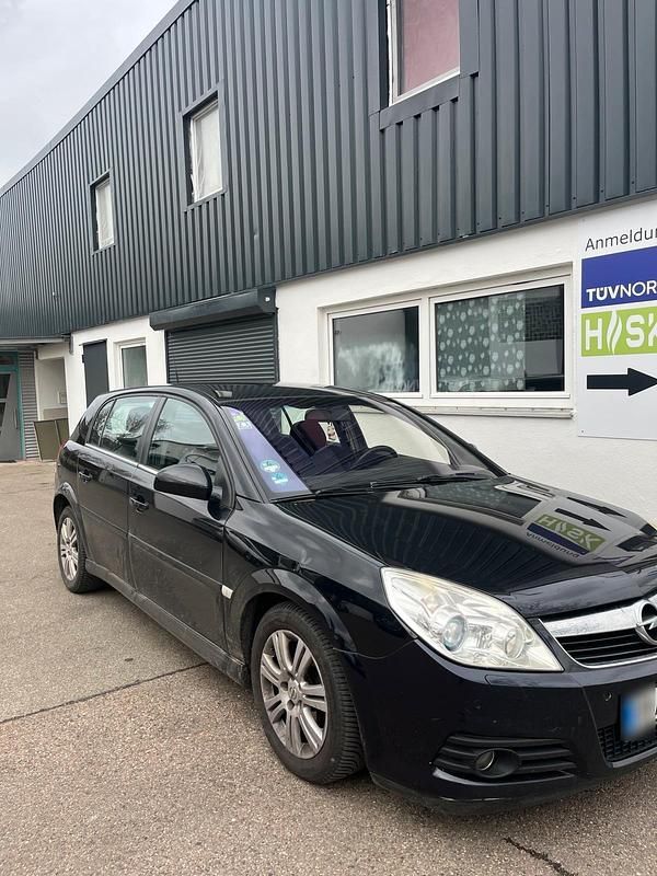 Gebraucht Opel Signum 150 PS (110 kW) 2006 Schwarz Kleinwagen