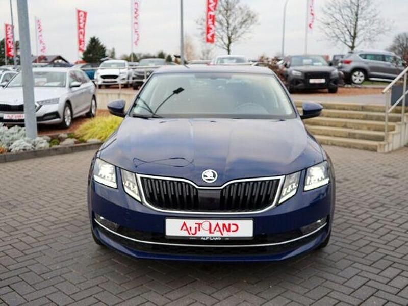 Gebraucht Skoda Octavia 179 PS (131 kW) 2018 Pazifik blau Limousine