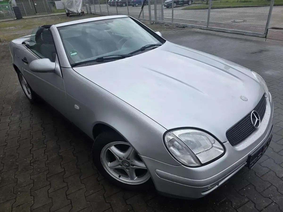Second-hand Mercedes SLK200 136 CP (100 kW) 2000 Argintiu Cabrio