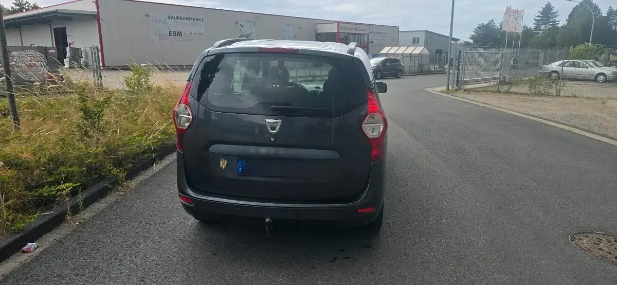Gebraucht Dacia Lodgy 115 PS (84 kW) 2012 Grau Van / Kleinbus