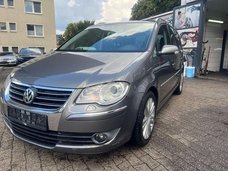 Grau Gebraucht 2007 VW Touran Highline Van / Kleinbus | 2.350 € (Guter Preis) - Bild 1/4