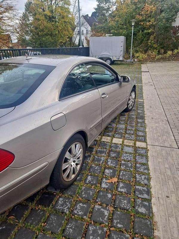 Gebraucht Mercedes CLK200 Elegance 184 PS (135 kW) 2008 Coupé