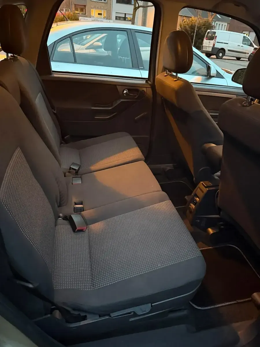 Gebraucht Opel Meriva 90 PS (66 kW) 2008 Gold Van / Kleinbus