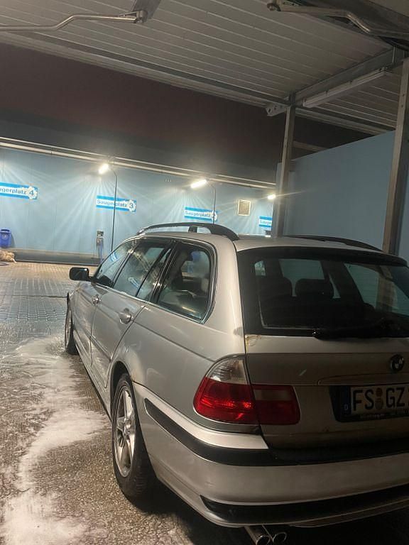 Gebraucht BMW 320 170 PS (125 kW) 2005 Silber Kombi
